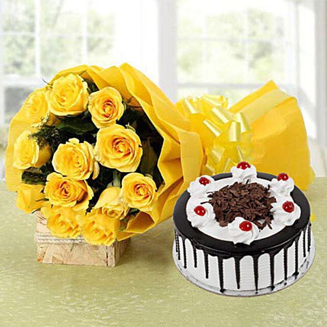 Red Flowers Sweets N Roses at Rs 1499/set in New Delhi | ID: 18309286748