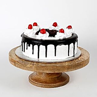 Black Forest Cake: Gifts to Chennai